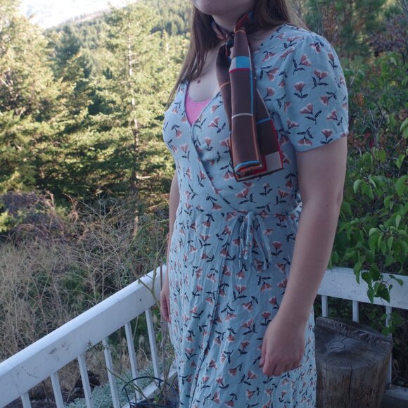 Retro 80s Floral Dress - Picture 3 of 9